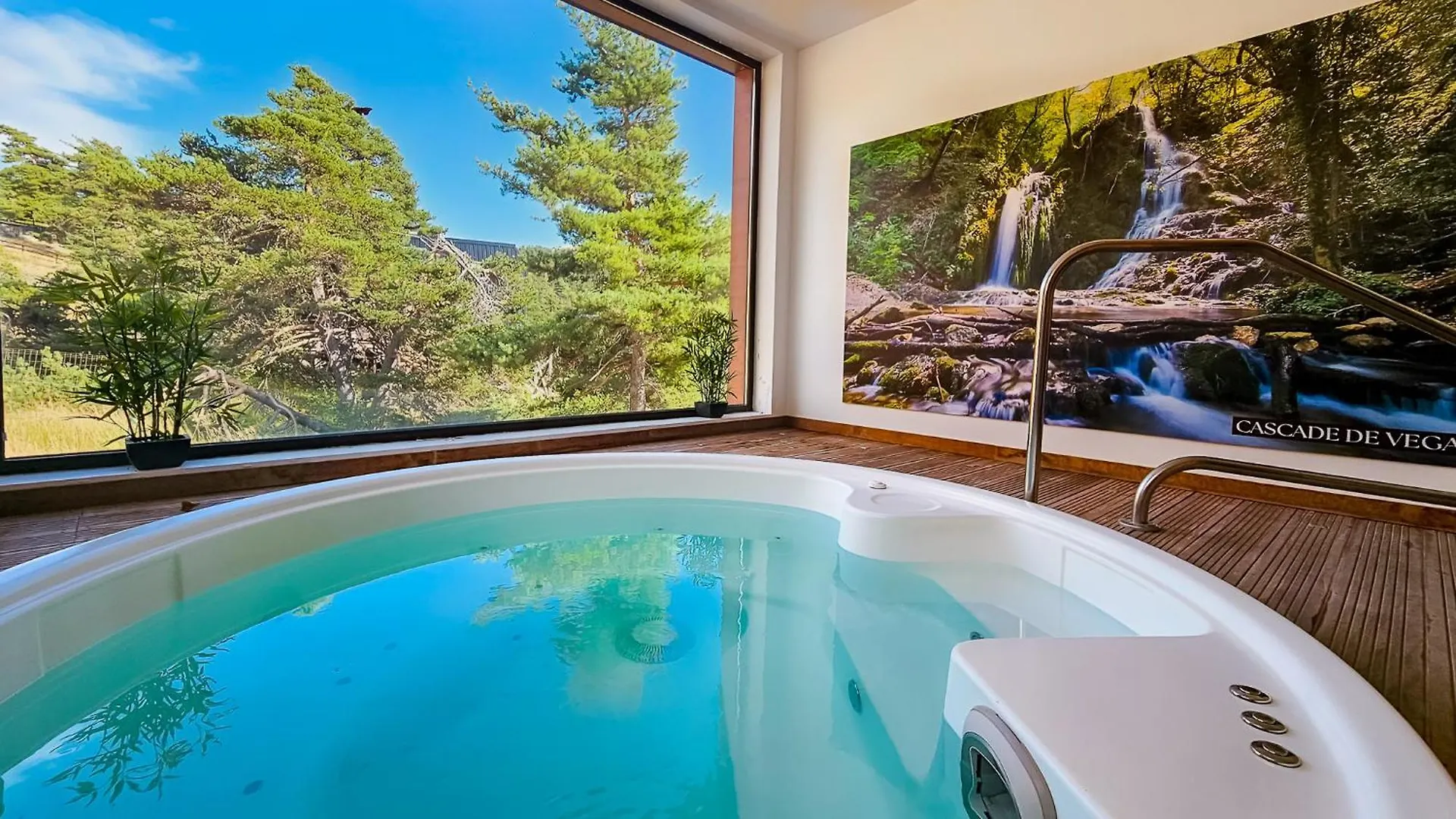 Auberge Alpina Greolieres Francja